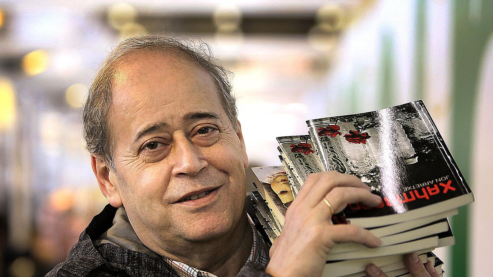 Javier Abasolo's books, in memory of his friends - TIme News